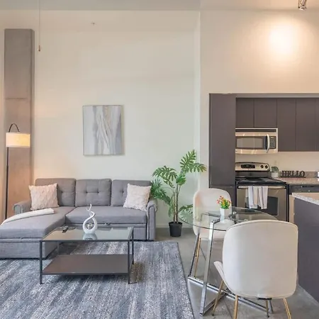 Serene 1Bd - Central Dt - Gym, Pool, Parking, W-D